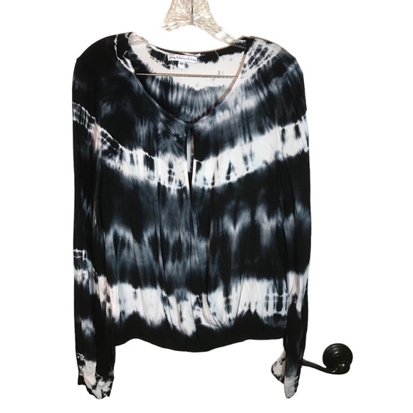 Young fabulous and broke women’s faux wrap open front tie-dye blouse size M - Picture 1 of 9